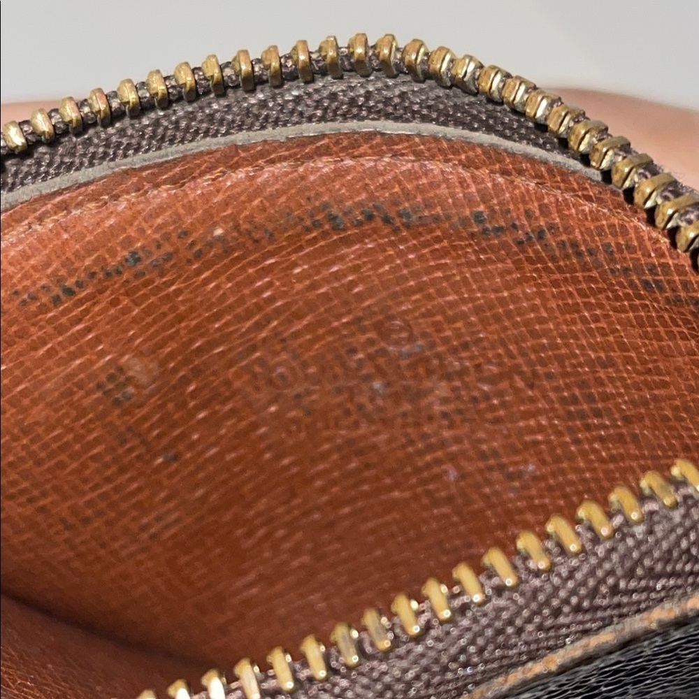 Louis Vuitton Monogram Key Pouch - Picture 12 of 16